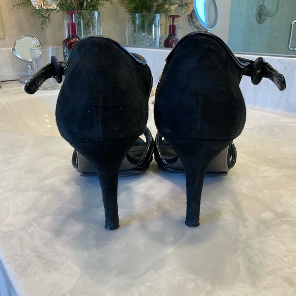 Douglas Hannant Heels Sandals, Black Suede, 3.5” heel, Sz 8 /38.5
Made in Italy - Picture 3 of 12